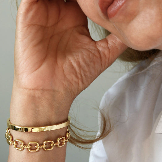 Bella Outline Bangle