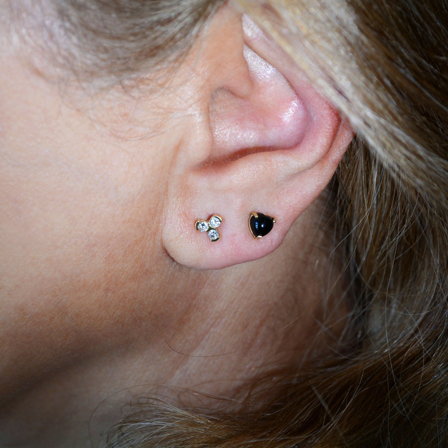 Onyx Heart Stud